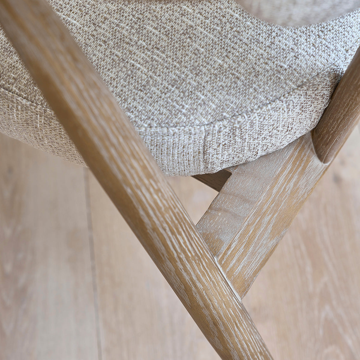 Berah Getah Salon fauteuil chêne tissu beige chiné