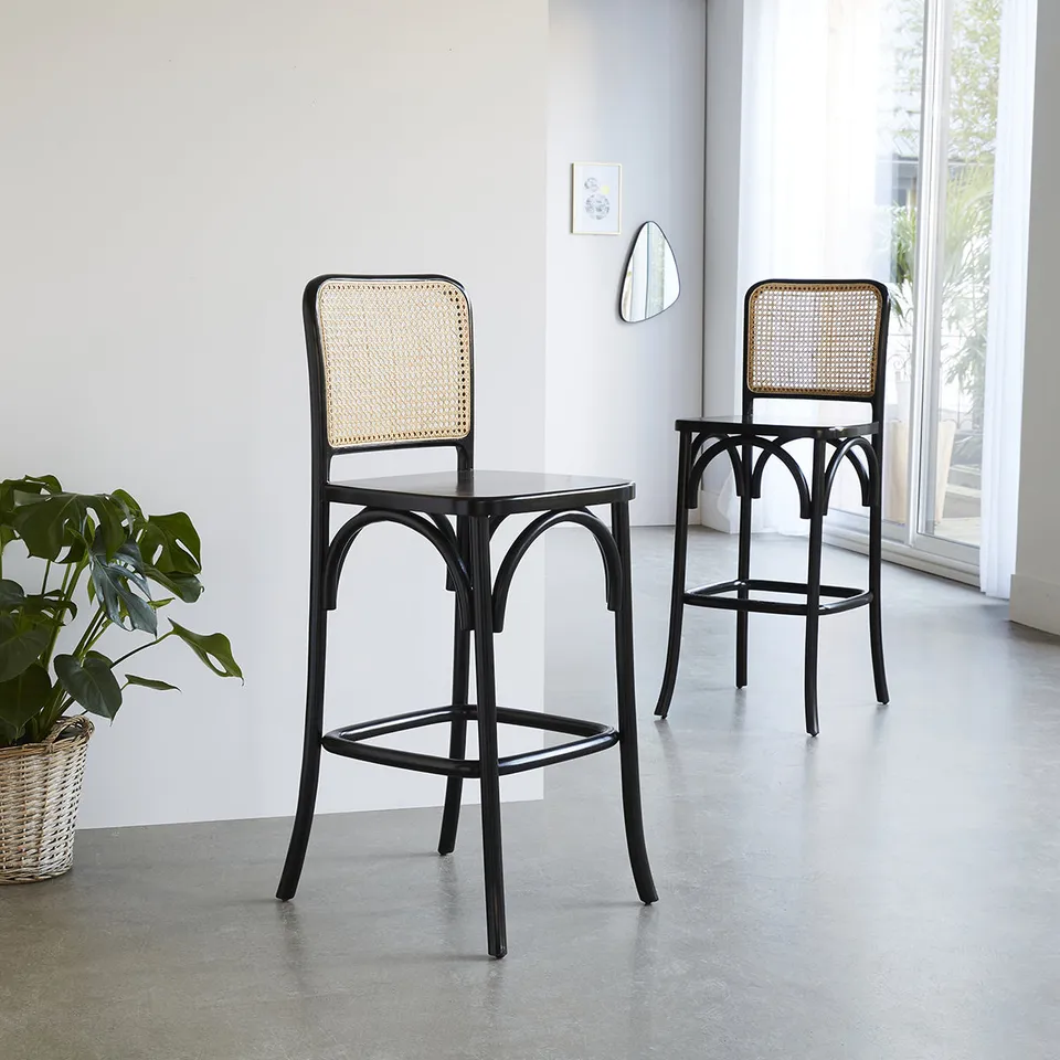 Berah Getah Aron lot 2 tabourets bar acajou cannage