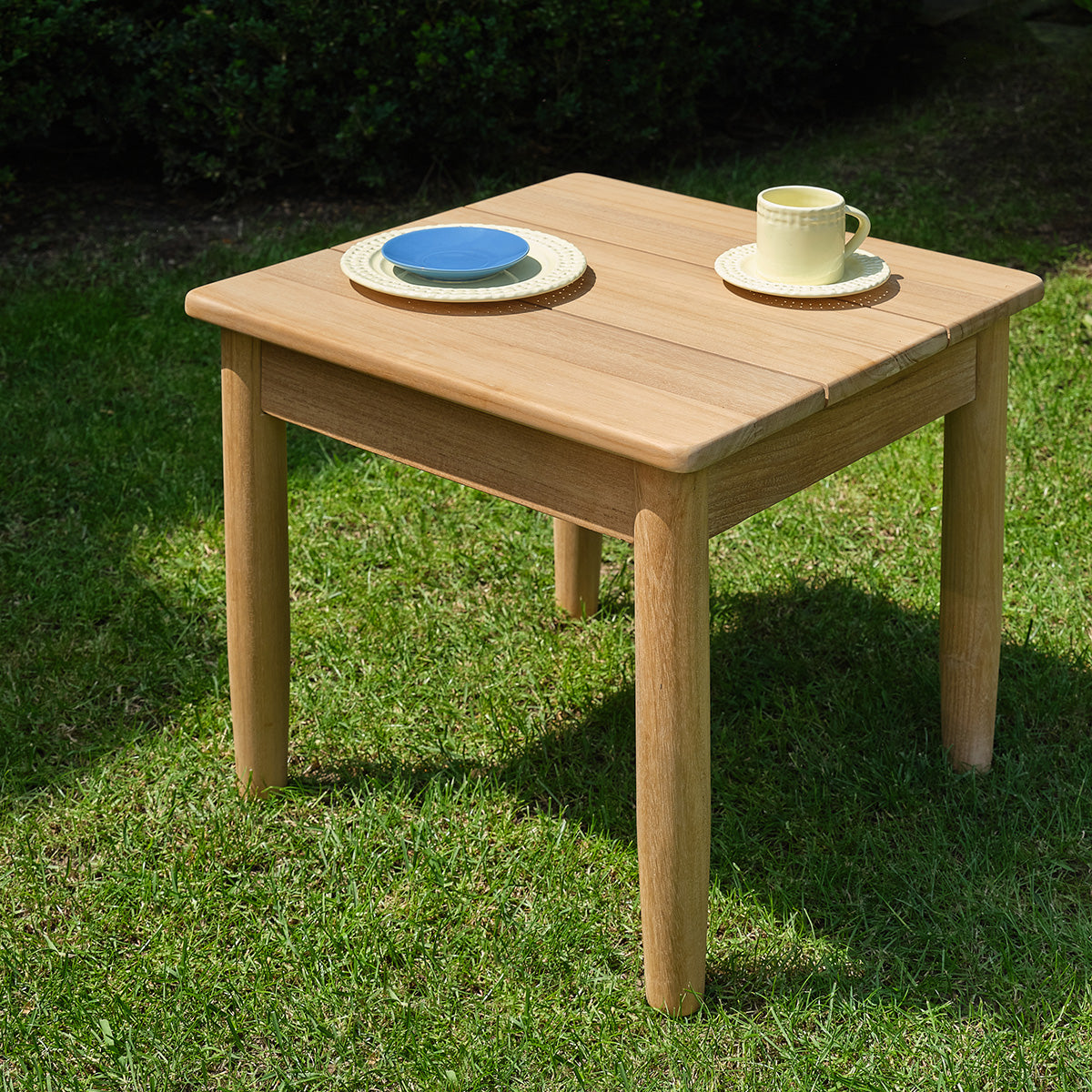 Berah Getah CALVI table appoint jardin teck 50x50 cm