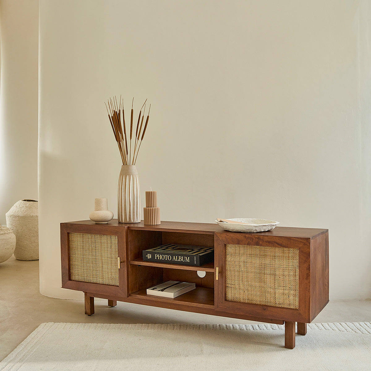 Berah Getah Raphael meuble TV manguier noyer 140 cm