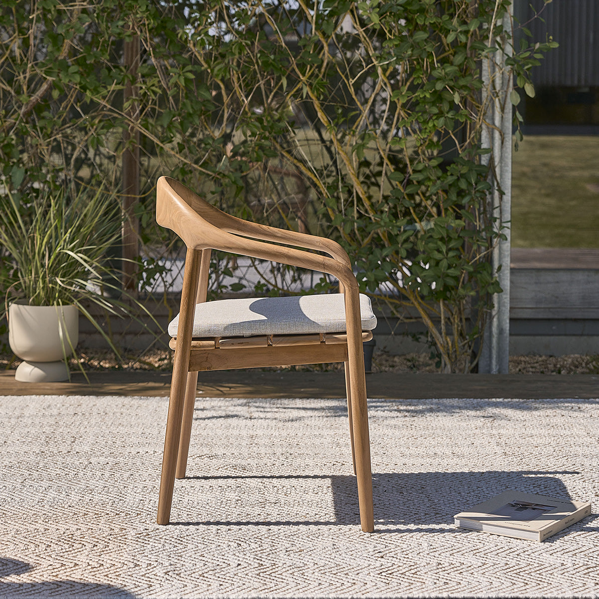 Berah Getah Ambre fauteuil jardin teck lot de 2 + coussin
