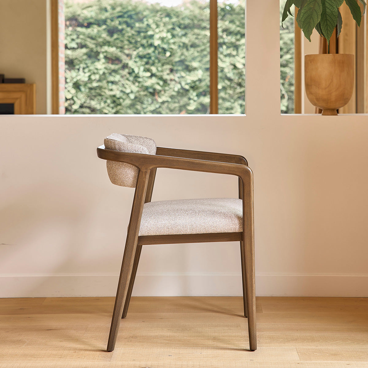 Berah Getah Éloi lot 2 chaises tissu beige hêtre massif