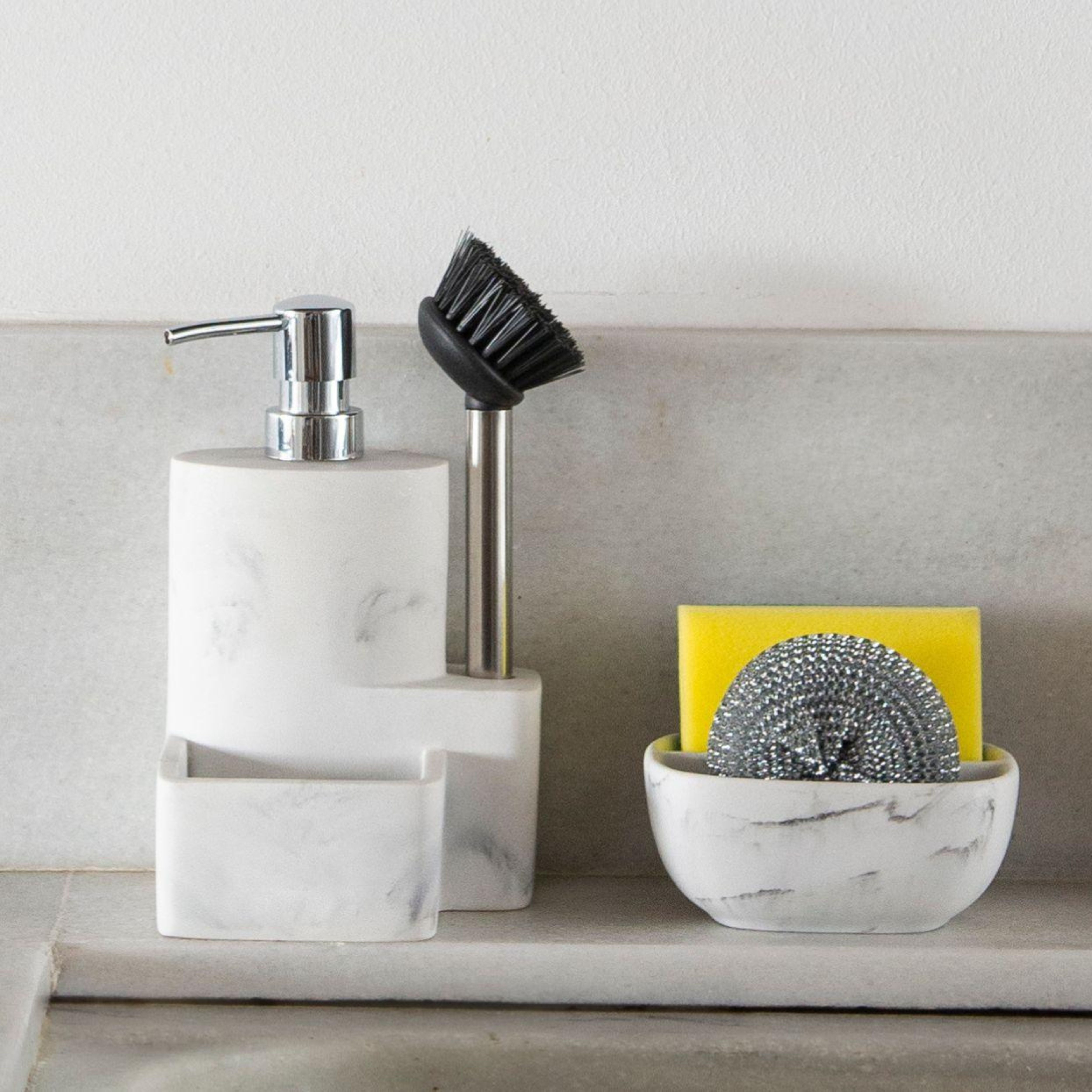 Andrea House Cuisine distributeur vaisselle marbre blanc