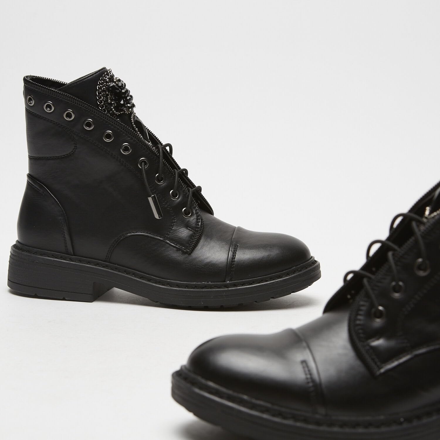 Bata Bottes combat femme clous rangers ville