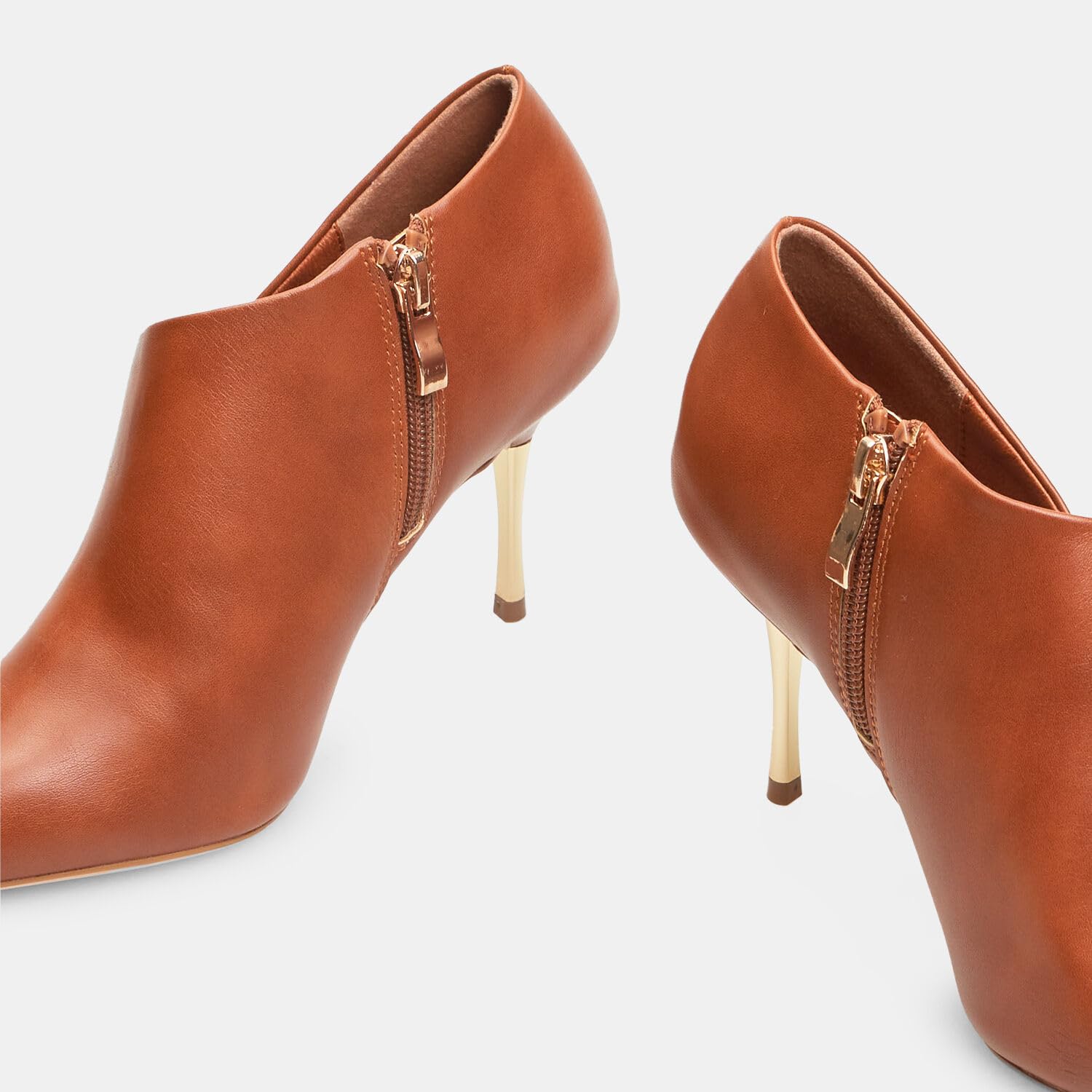 Bata Chaussures à talons escarpins Talon Aiguille