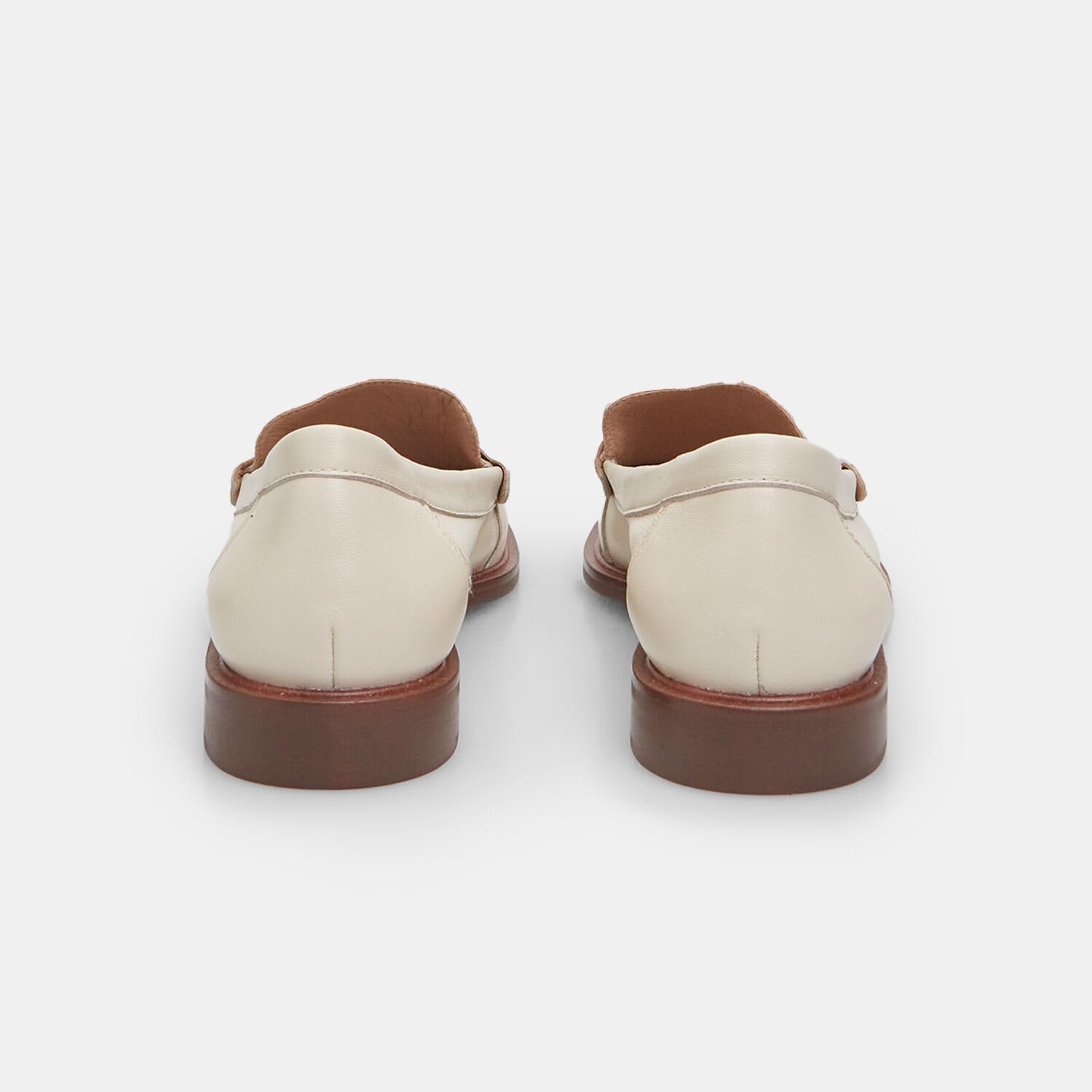 Bata Mocassins cuir femme beige semelle gomme