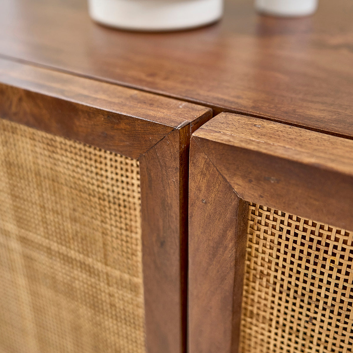Berah Getah Raphael buffet manguier cannage noyer 68 cm