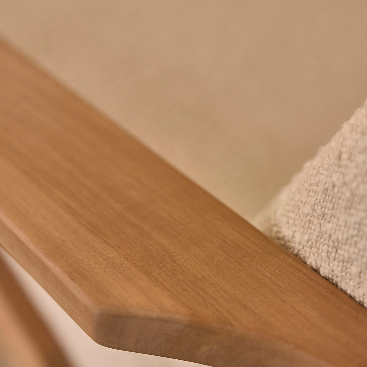 Berah Getah SERENE Fauteuil teck bouclette blanc