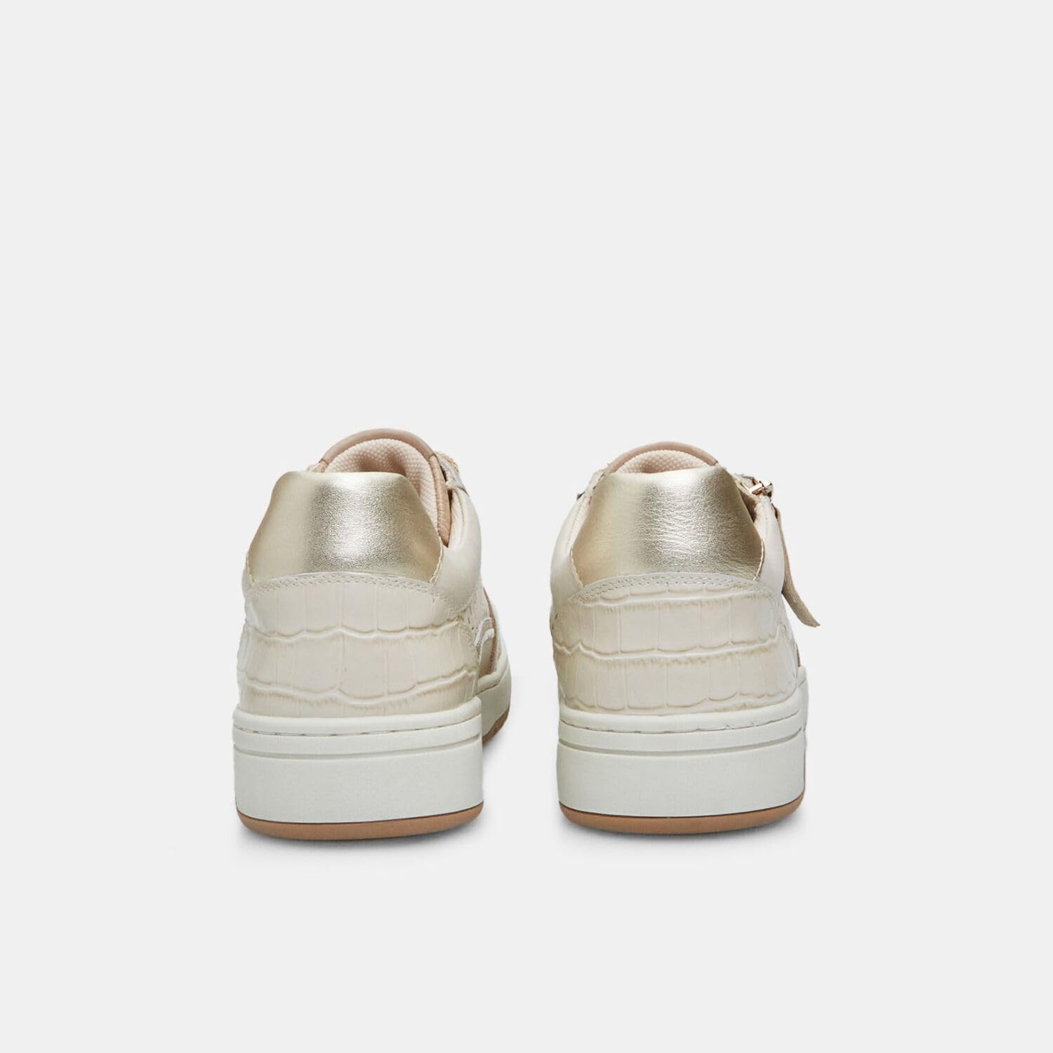 Bata Sneakers femme cuir classique confort