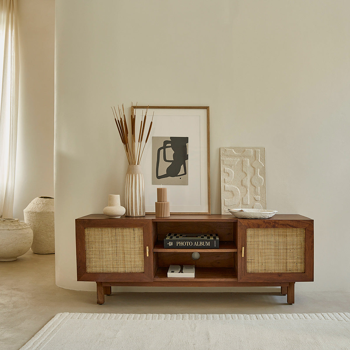 Berah Getah Raphael meuble TV manguier noyer 140 cm