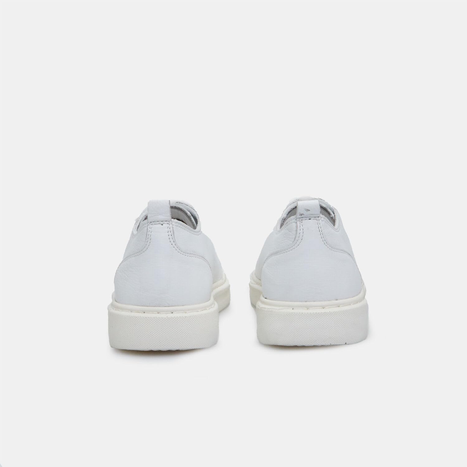 Bata sneakers cuir femme classique blanc confort