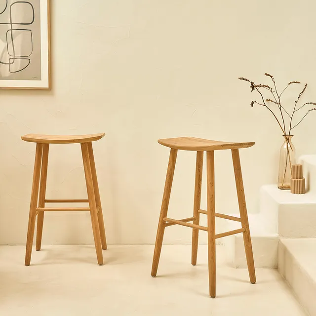 Berah Getah Ambre lot 2 tabourets bar teck 75 cm