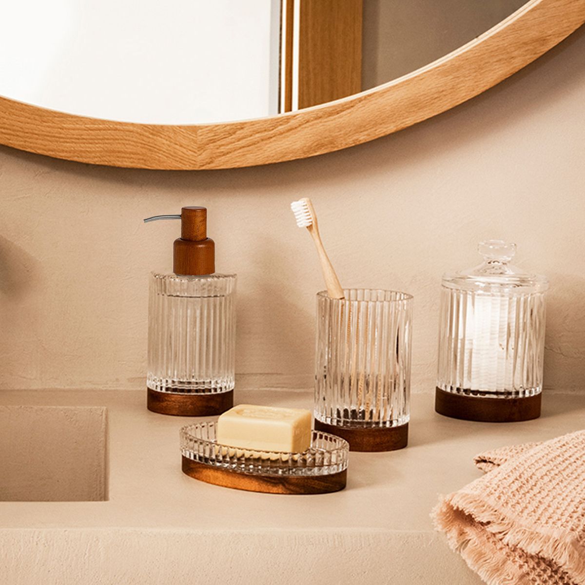 Andrea House distributeur verre acacia salle de bain