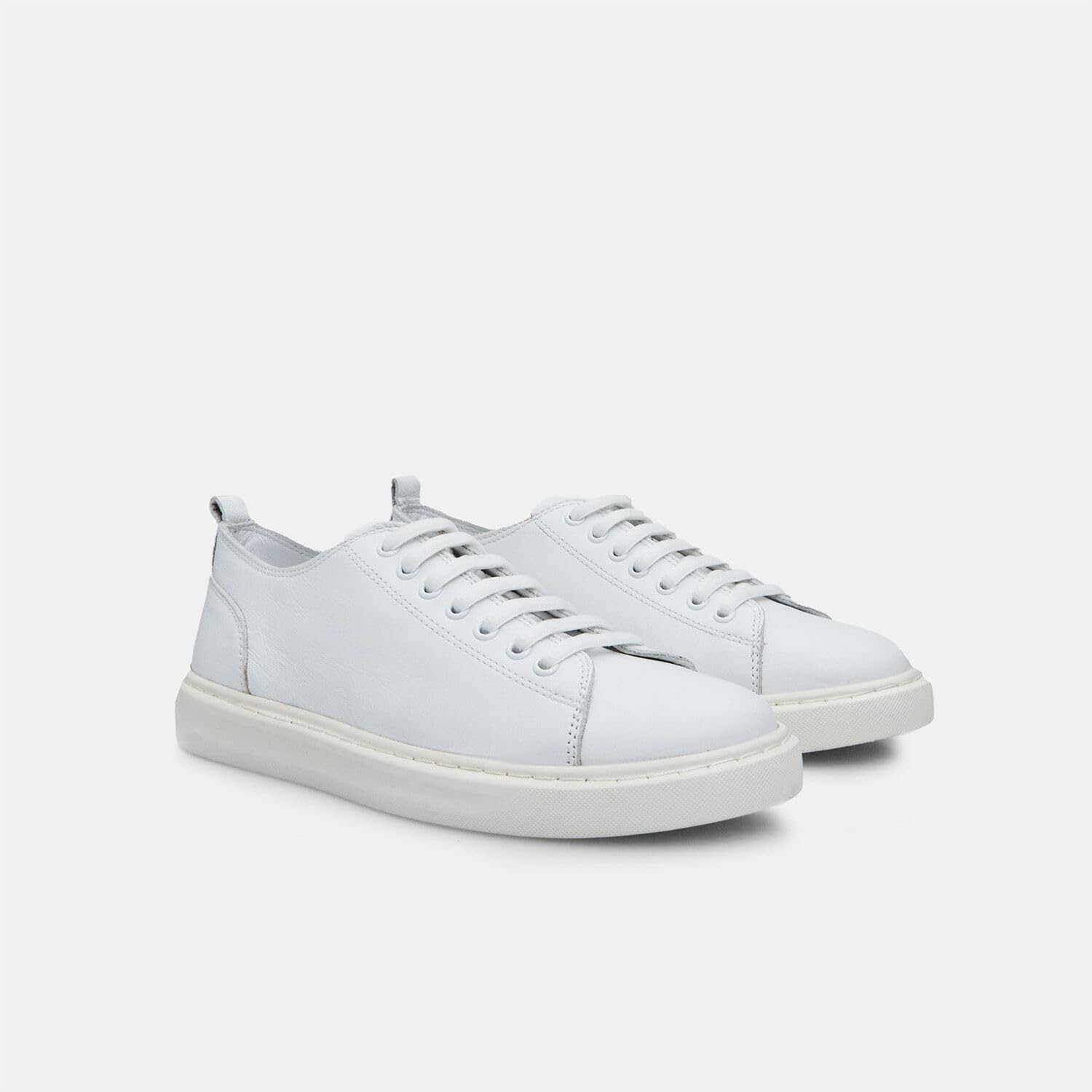 Bata sneakers cuir femme classique blanc confort