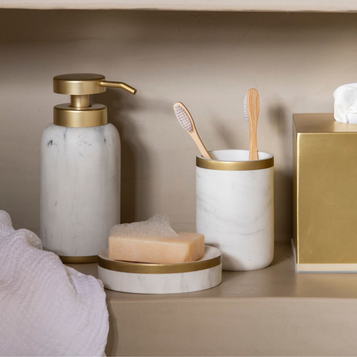 Andrea House Distributeur savon blanc marbré