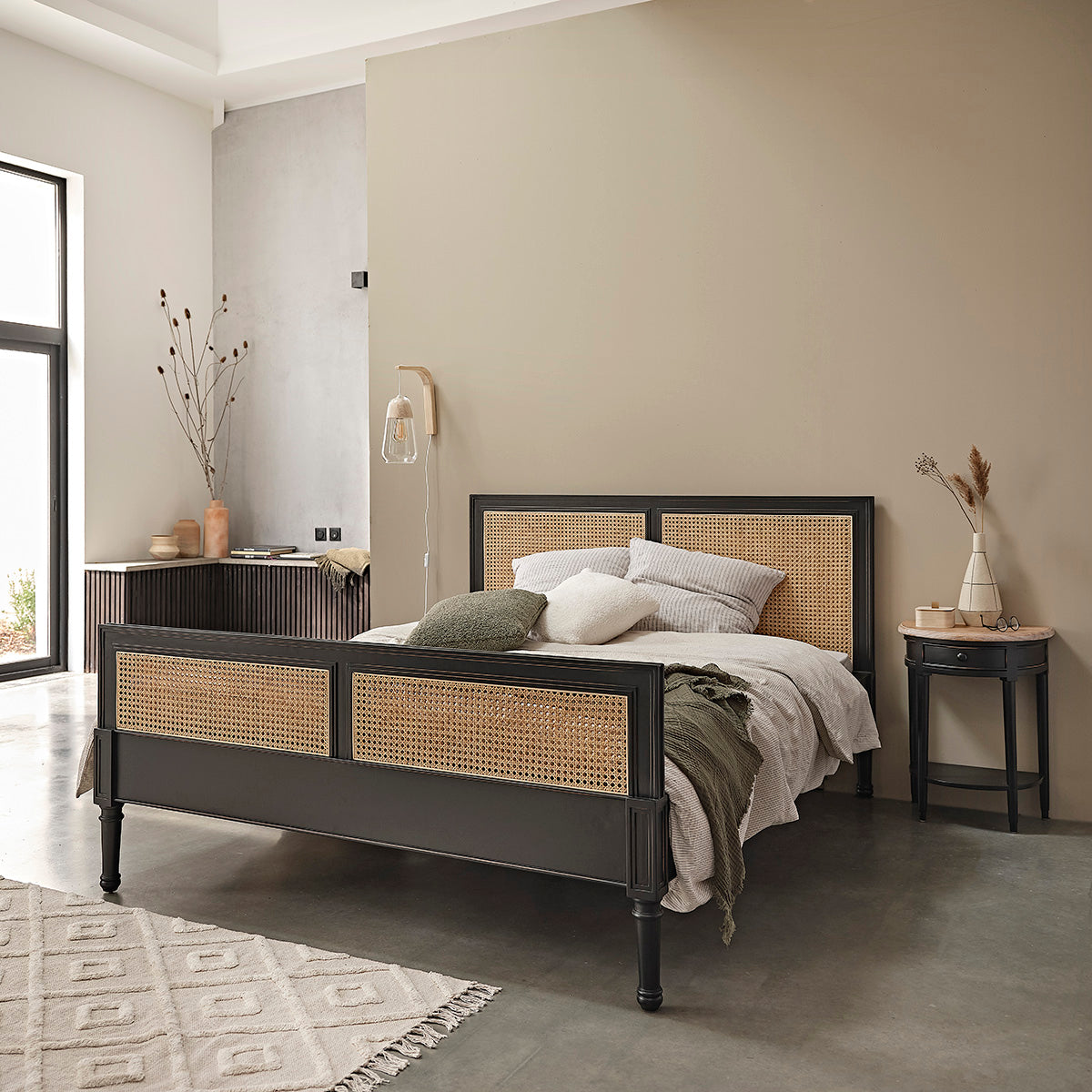 Berah Getah Soho lit cannage acajou 160 cm avec sommier