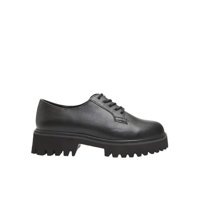 Bata Chaussures à lacets femme semelle crampons