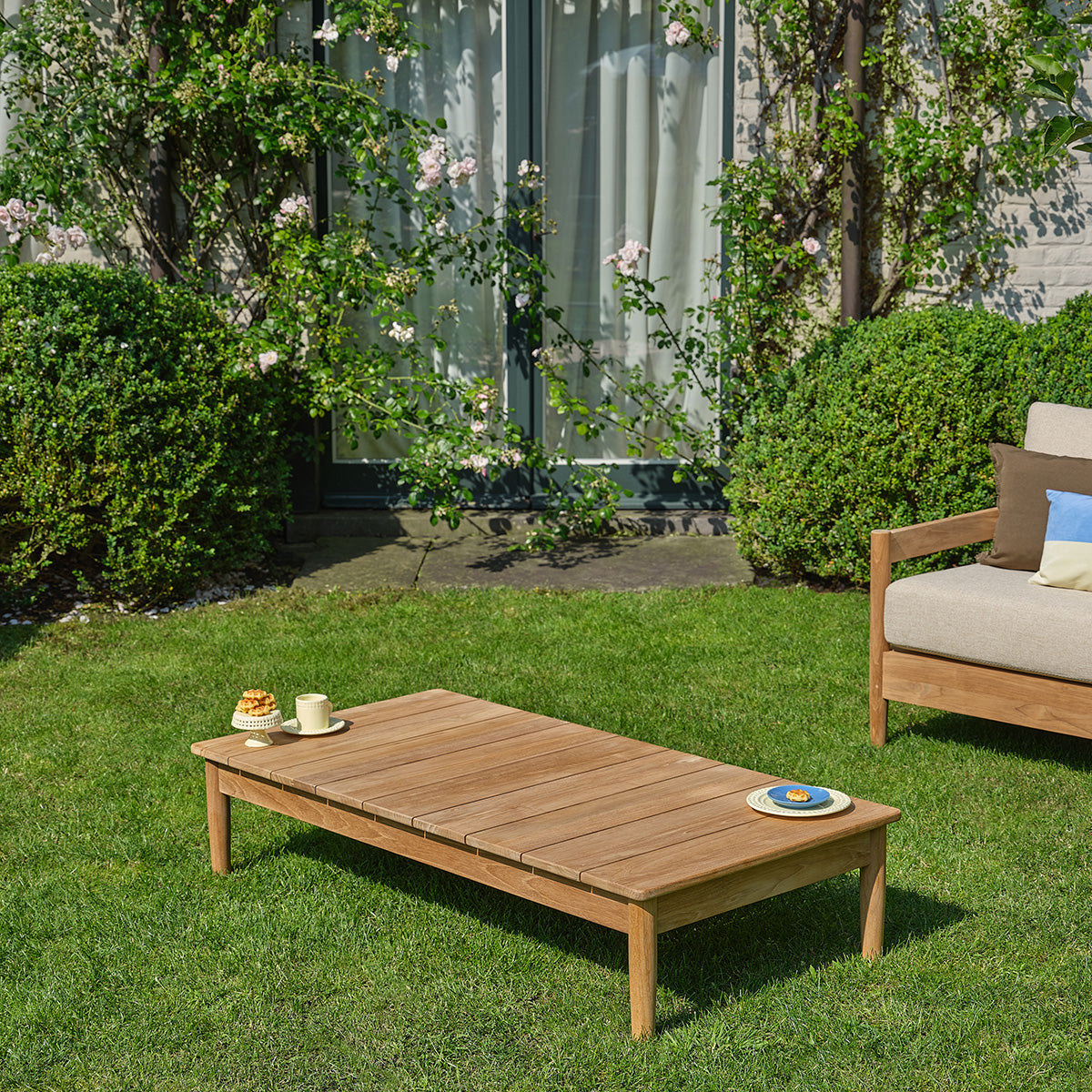 Berah Getah Jardin CALVI table basse teck 140 cm