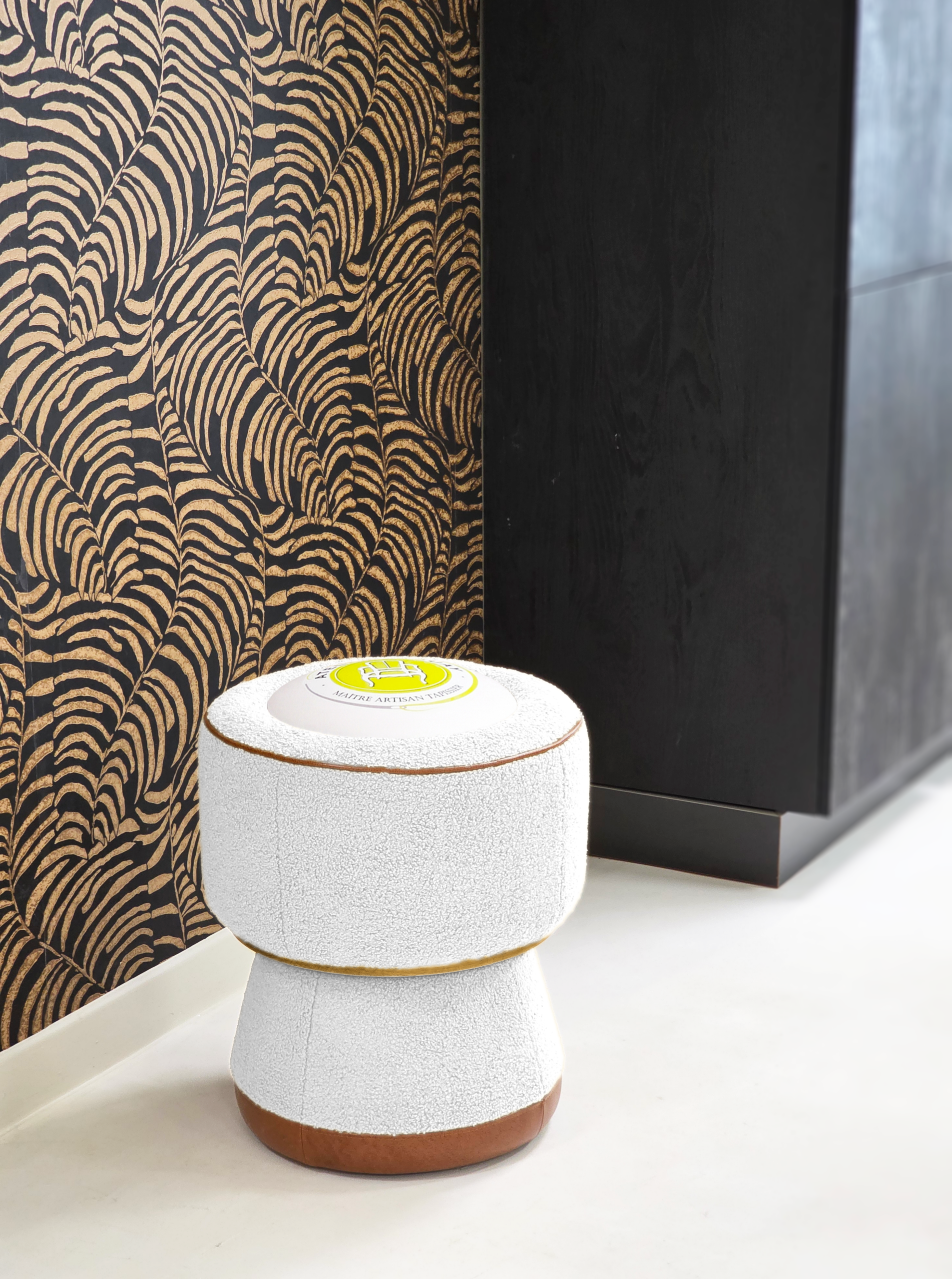 Atelier Douay Pouf Effervescence bouchon champagne bouclé