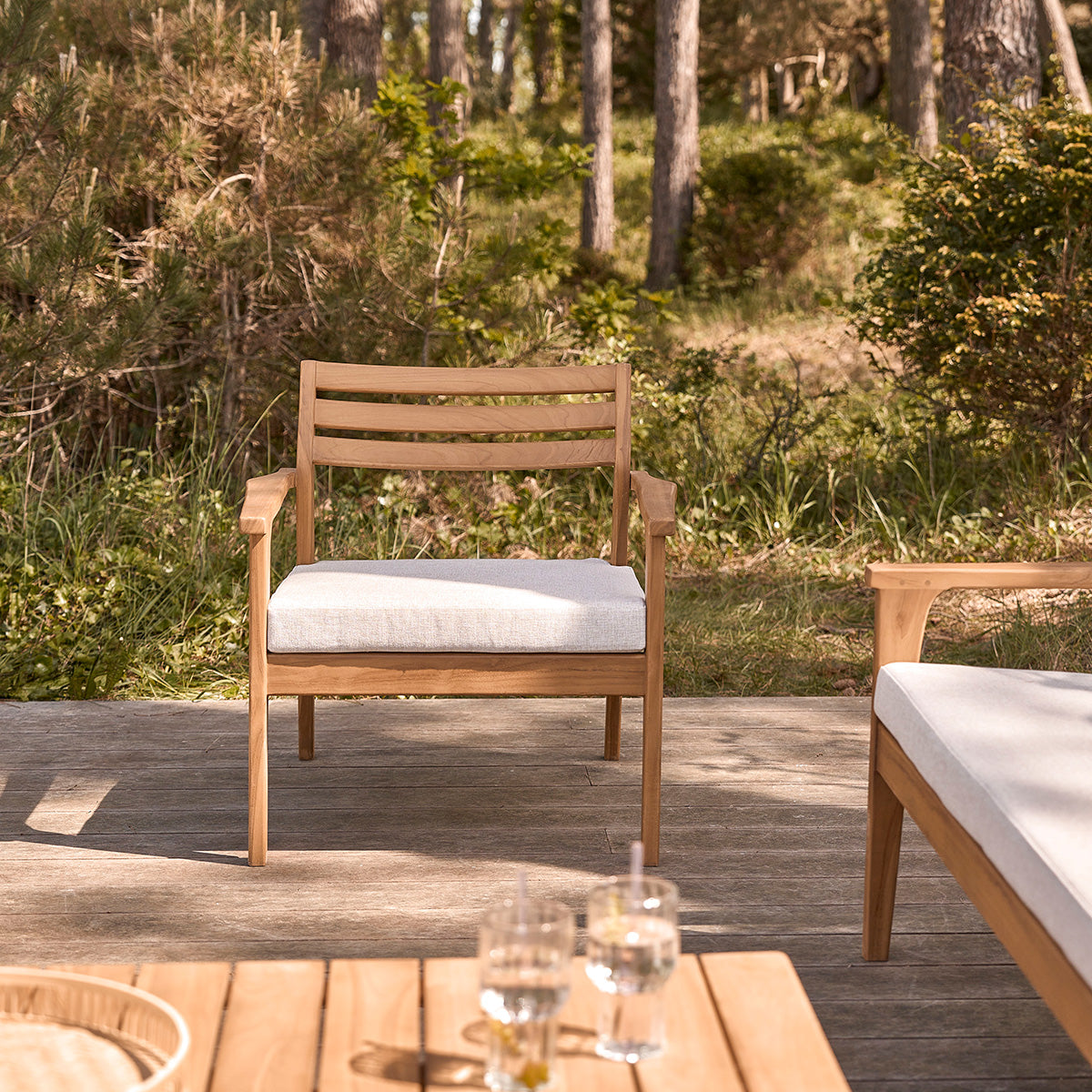 Berah Getah BARI fauteuil jardin teck coussin grège