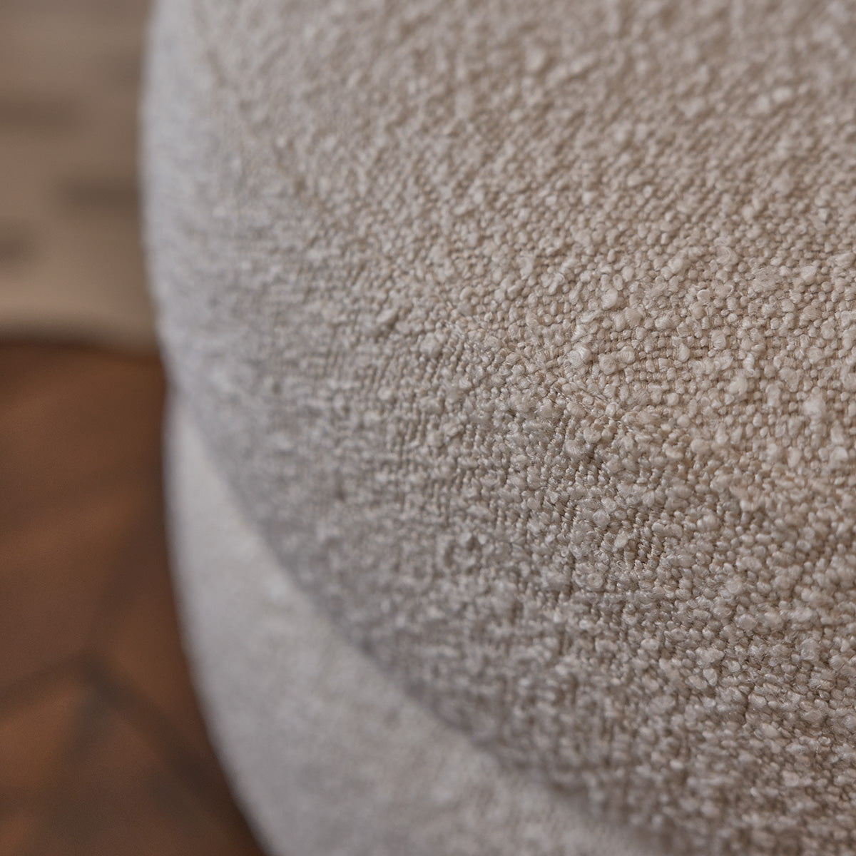 Berah Getah TANE pouf rond mindi bouclette blanc Ø55 cm