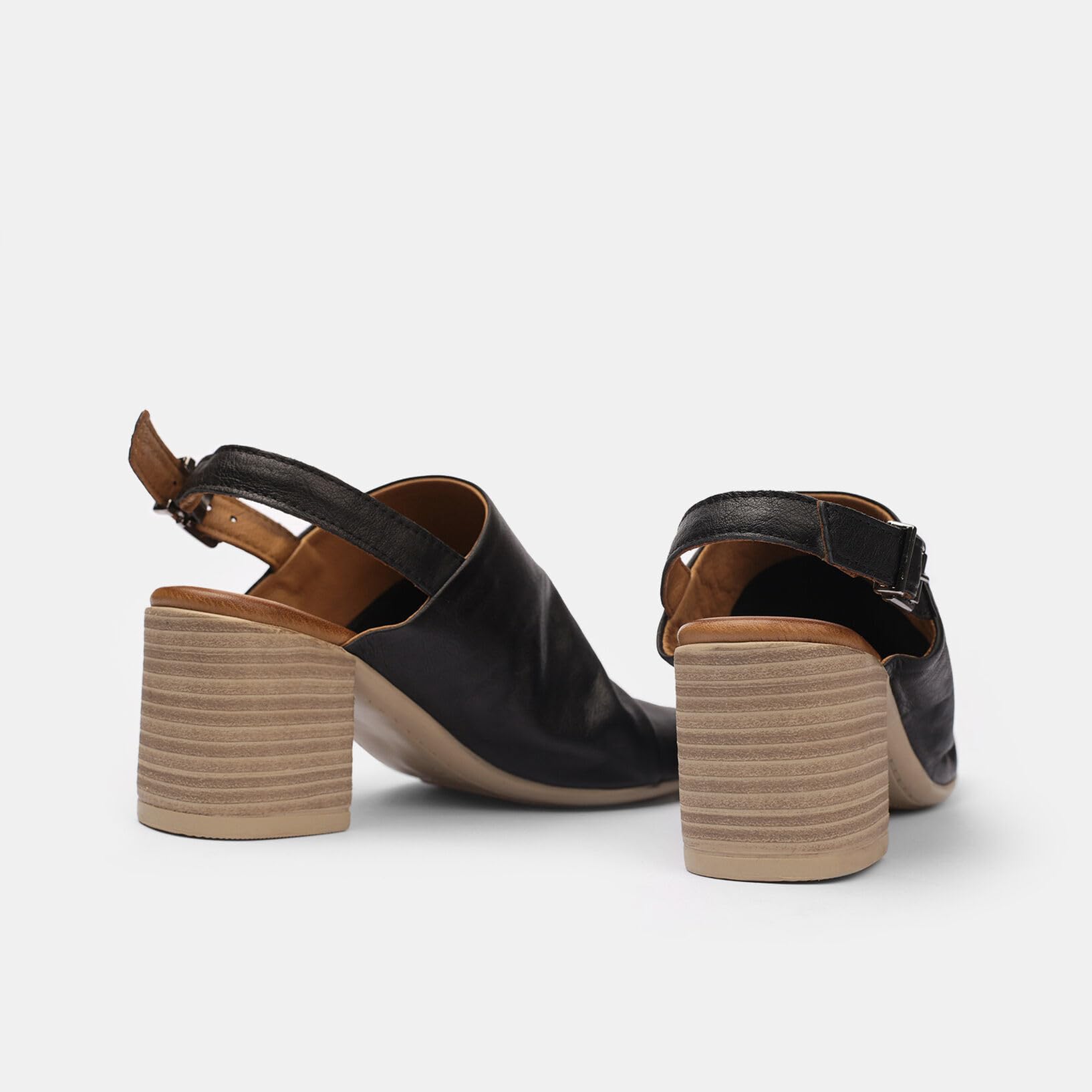 Bata Sandales sandales femme cuir à talon