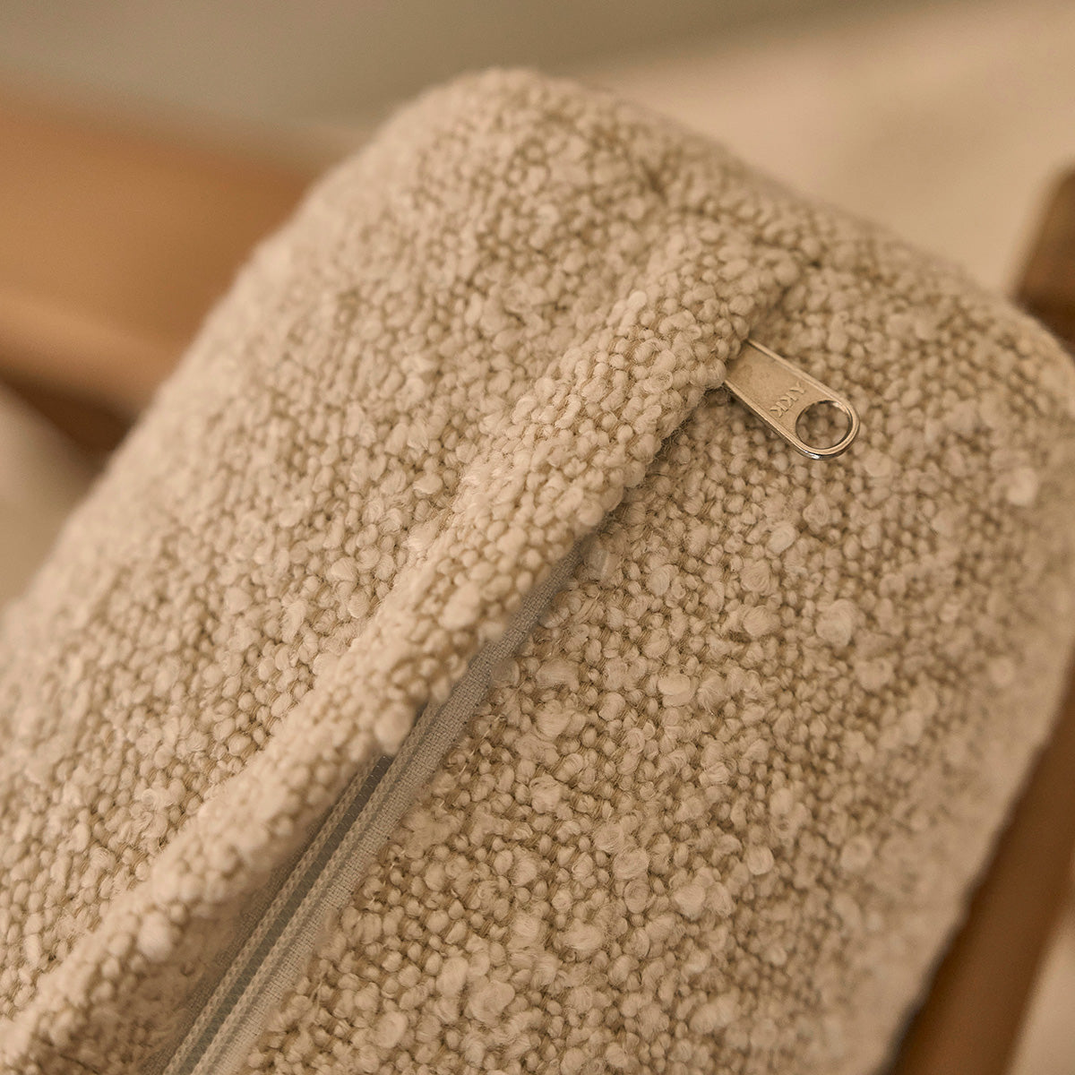 Berah Getah SERENE Fauteuil teck bouclette blanc