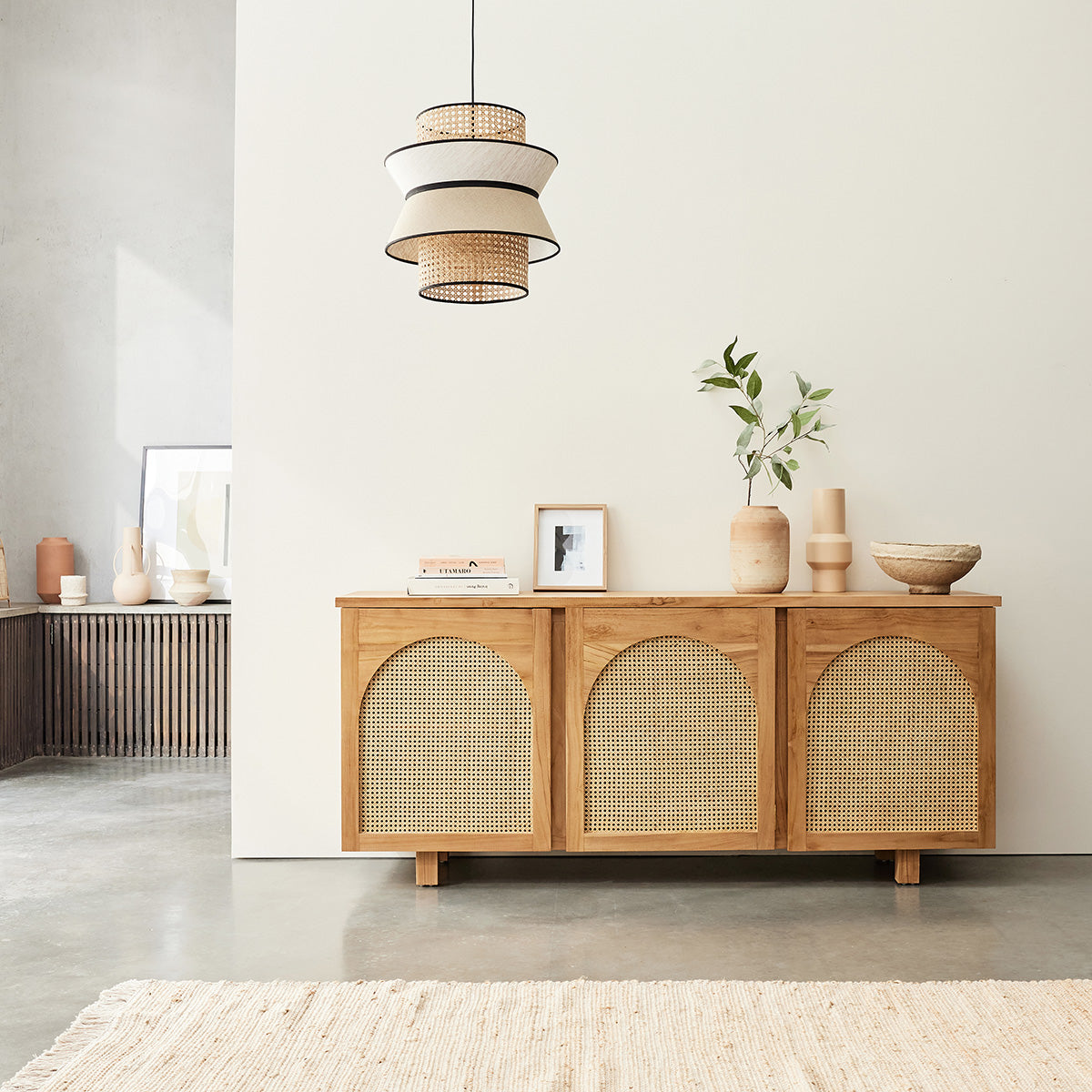 Berah Getah Loé buffet teck cannage 183 cm 3 portes