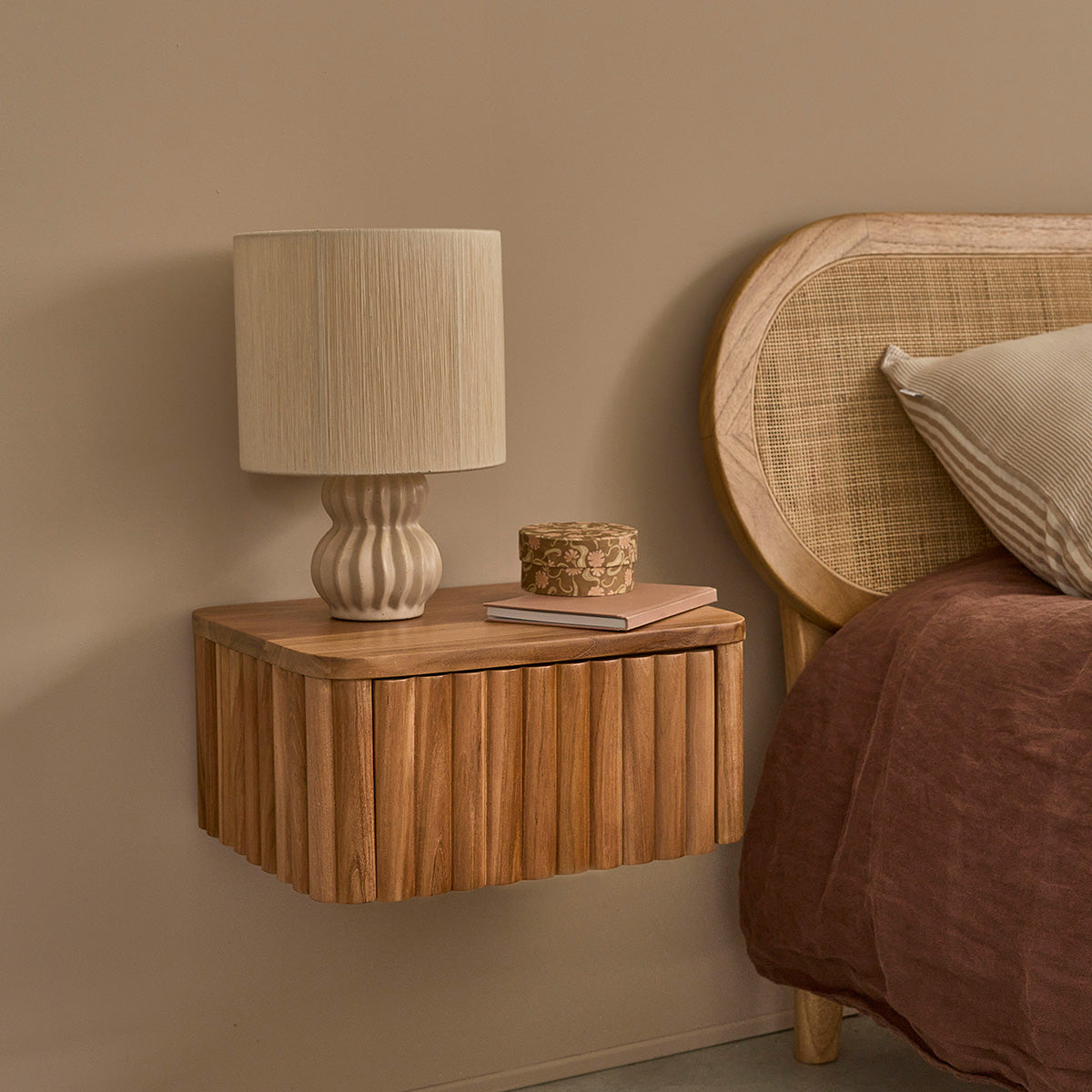 Berah Getah Chambre Belize Chevet suspendue teck 45 cm