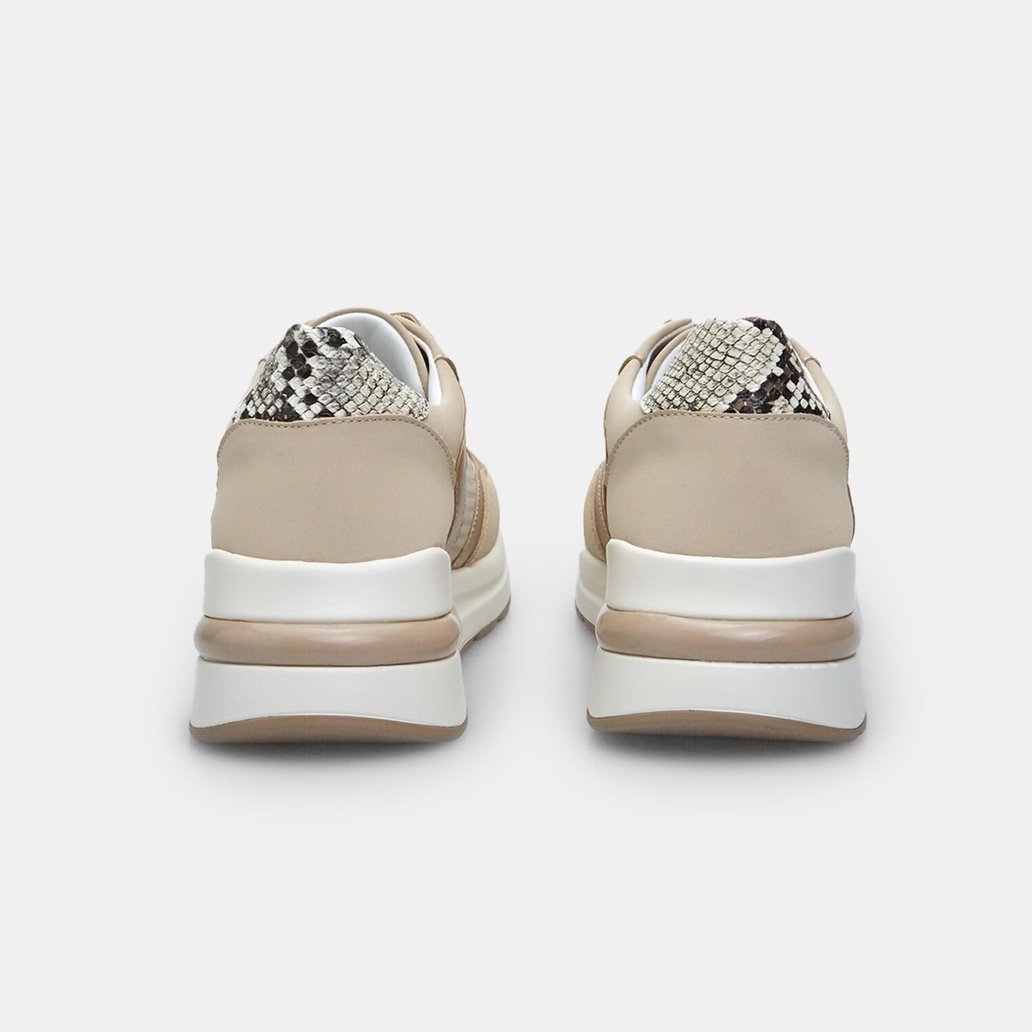 Bata Sneakers Over femme semelle épaisse confort