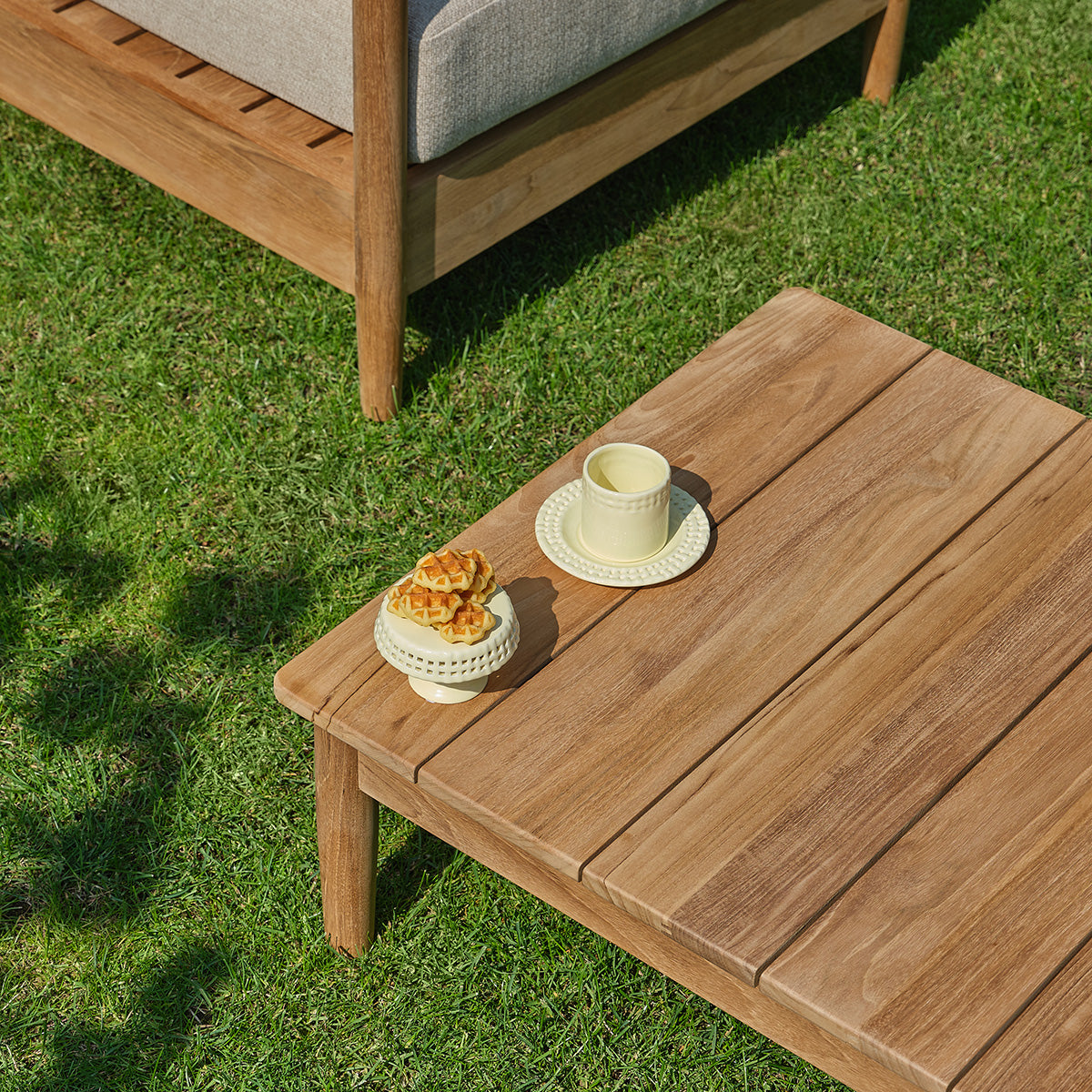 Berah Getah Jardin CALVI table basse teck 140 cm