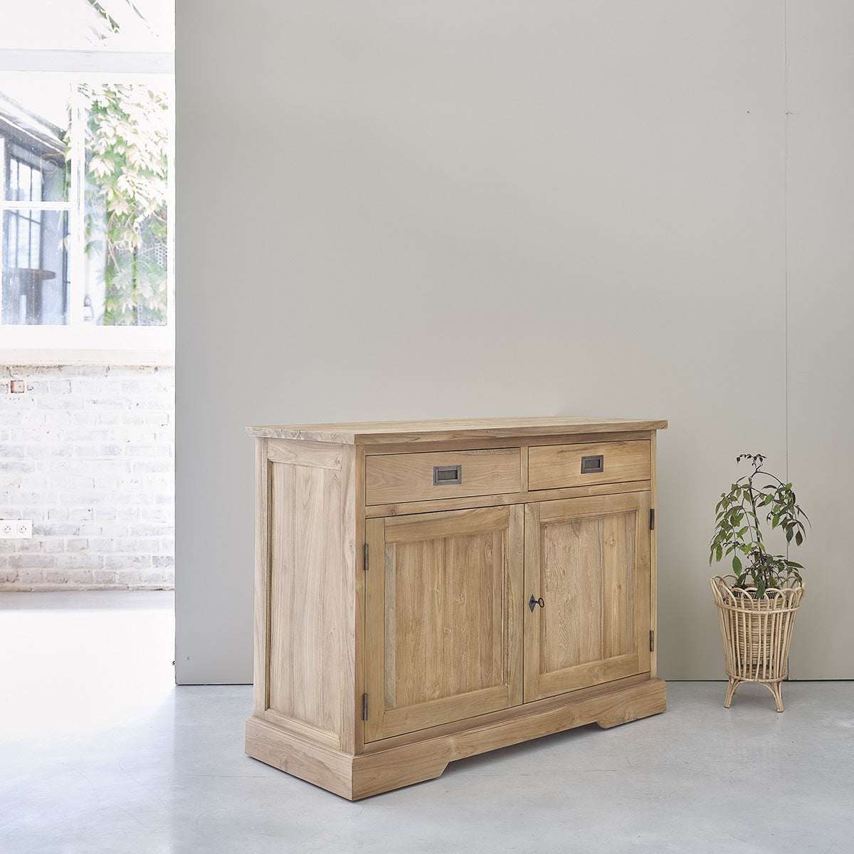 Berah Getah Boston buffet teck massif 120 cm 2 portes