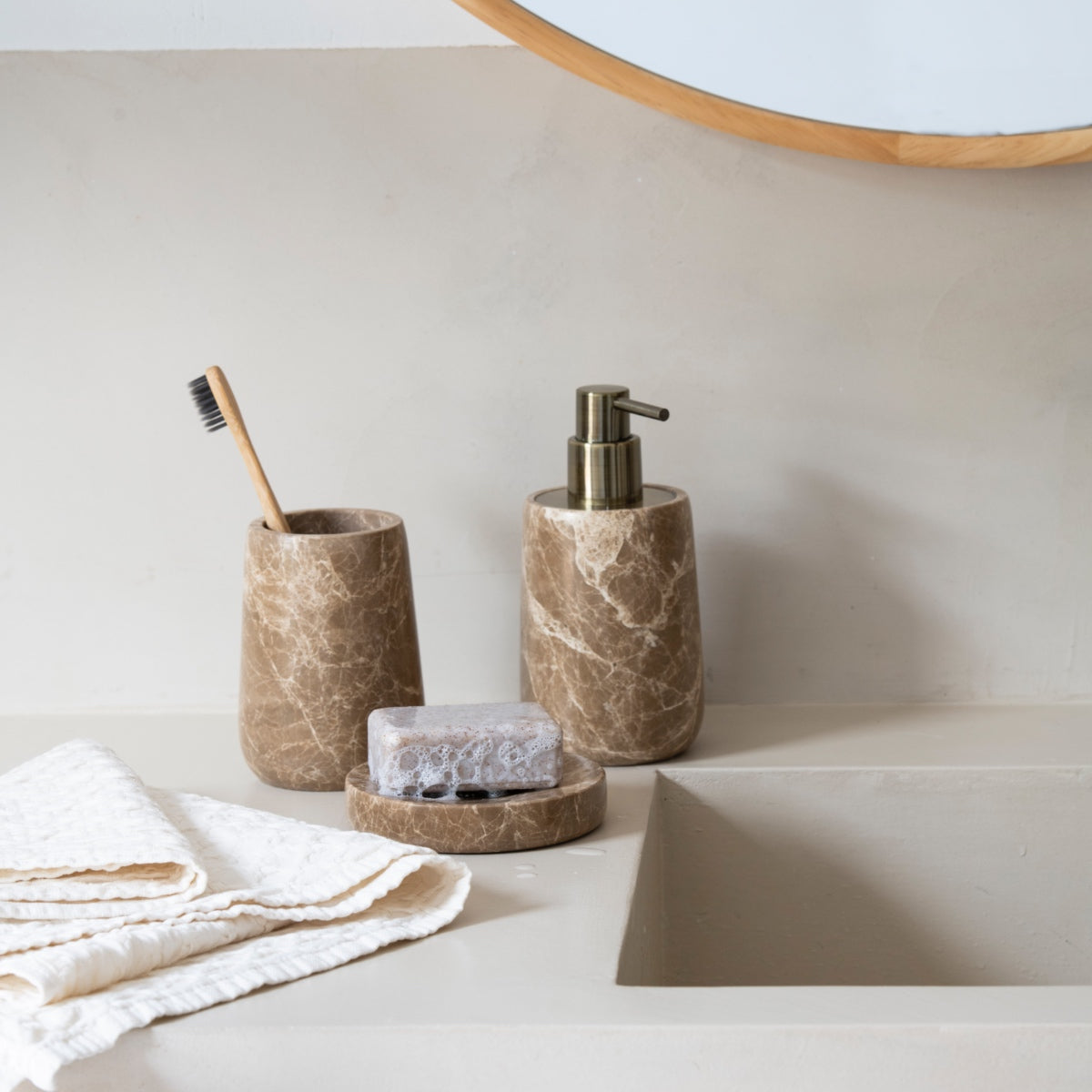 Andrea House Baño porte-brosses marbre marron ovale
