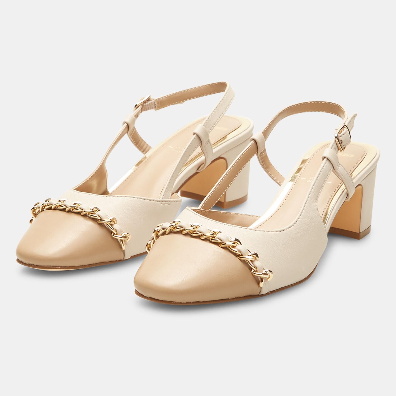 Bata escarpins femme talon midi chaîne élégante