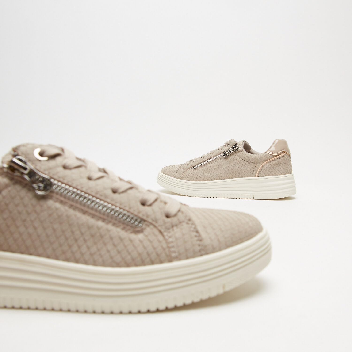 Bata sneakers femme zip latéral cuir synthétique