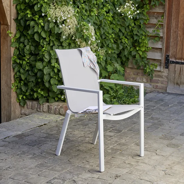 Berah Getah Tulum Fauteuil jardin alu blanc textilène gris