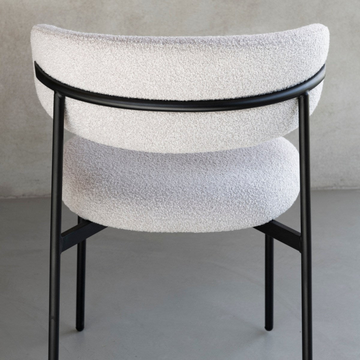 Andrea House Lucy chaise tapissée grise