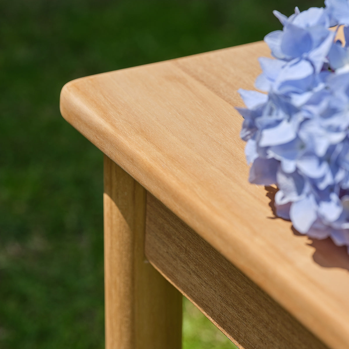 Berah Getah CALVI table appoint jardin teck 50x50 cm