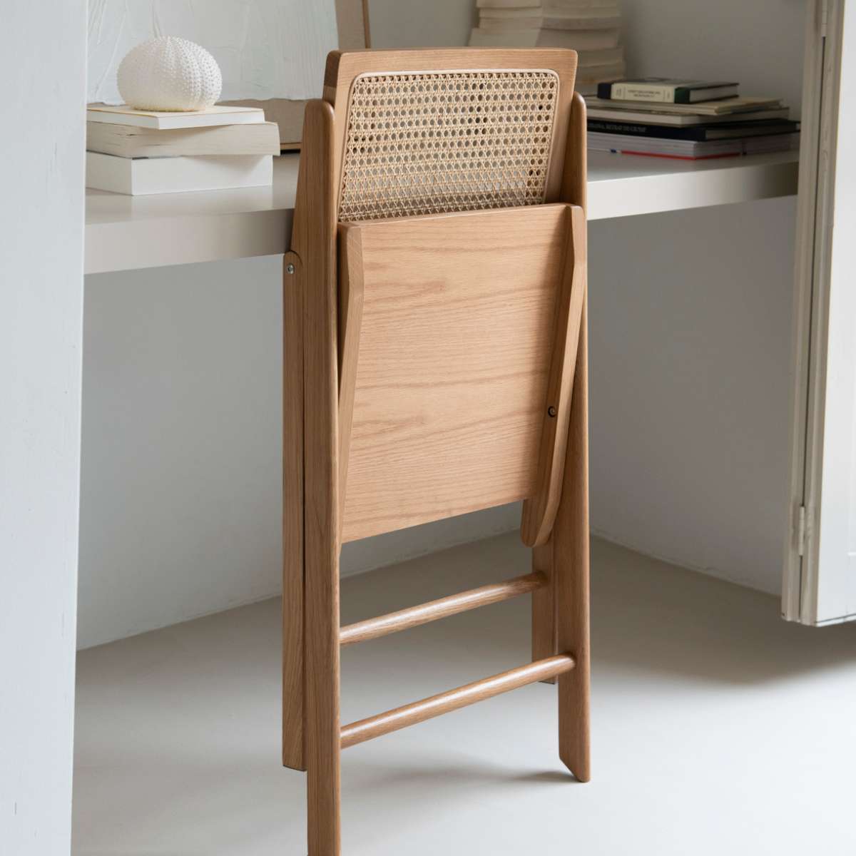Andrea House Mueble chaise pliante chêne naturel