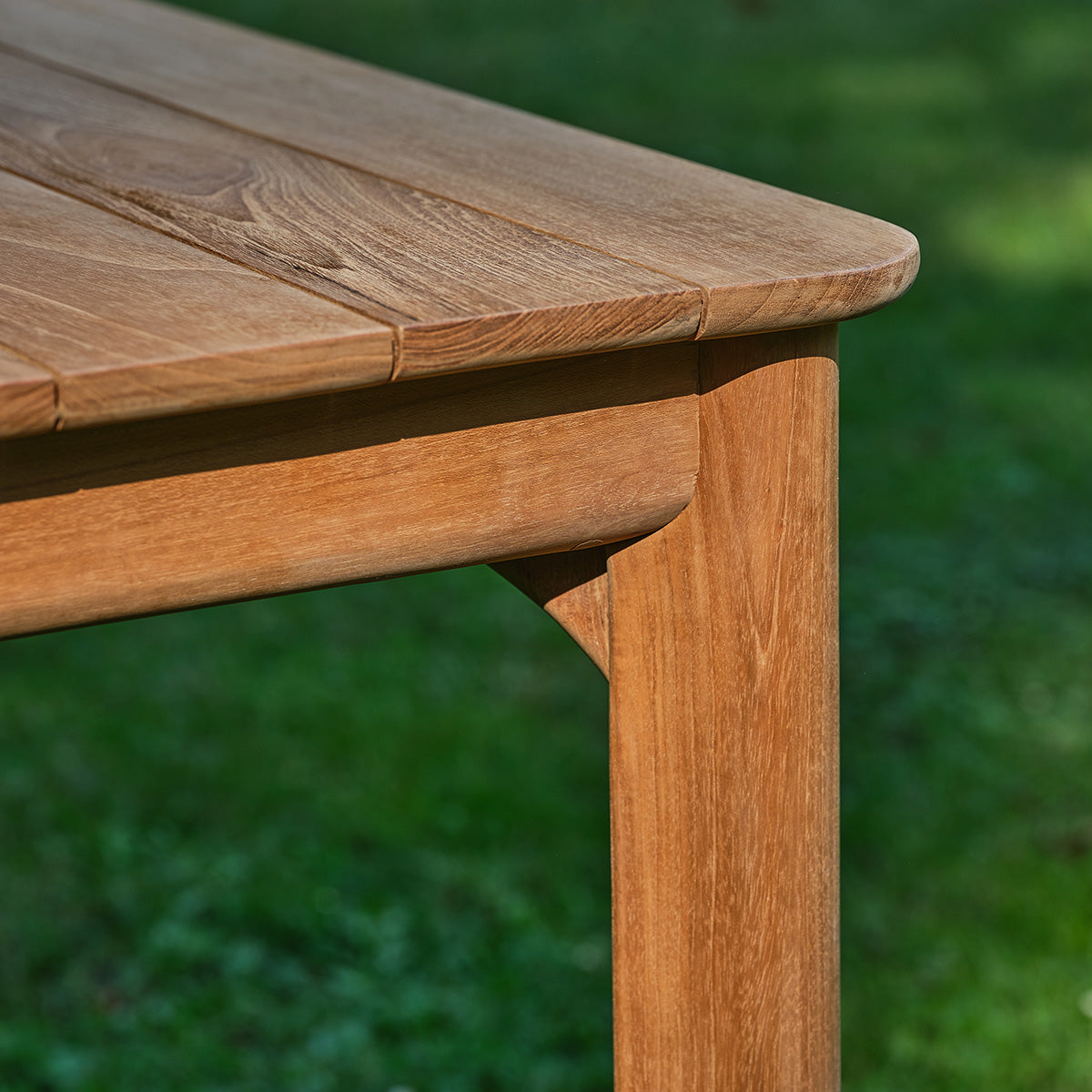 Berah Getah PIANA table jardin teck 100 cm 4 pers.