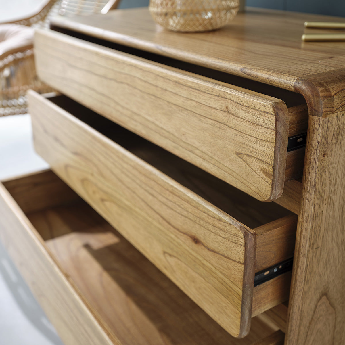 Berah Getah Lison commode mindi 90 cm 3 tiroirs