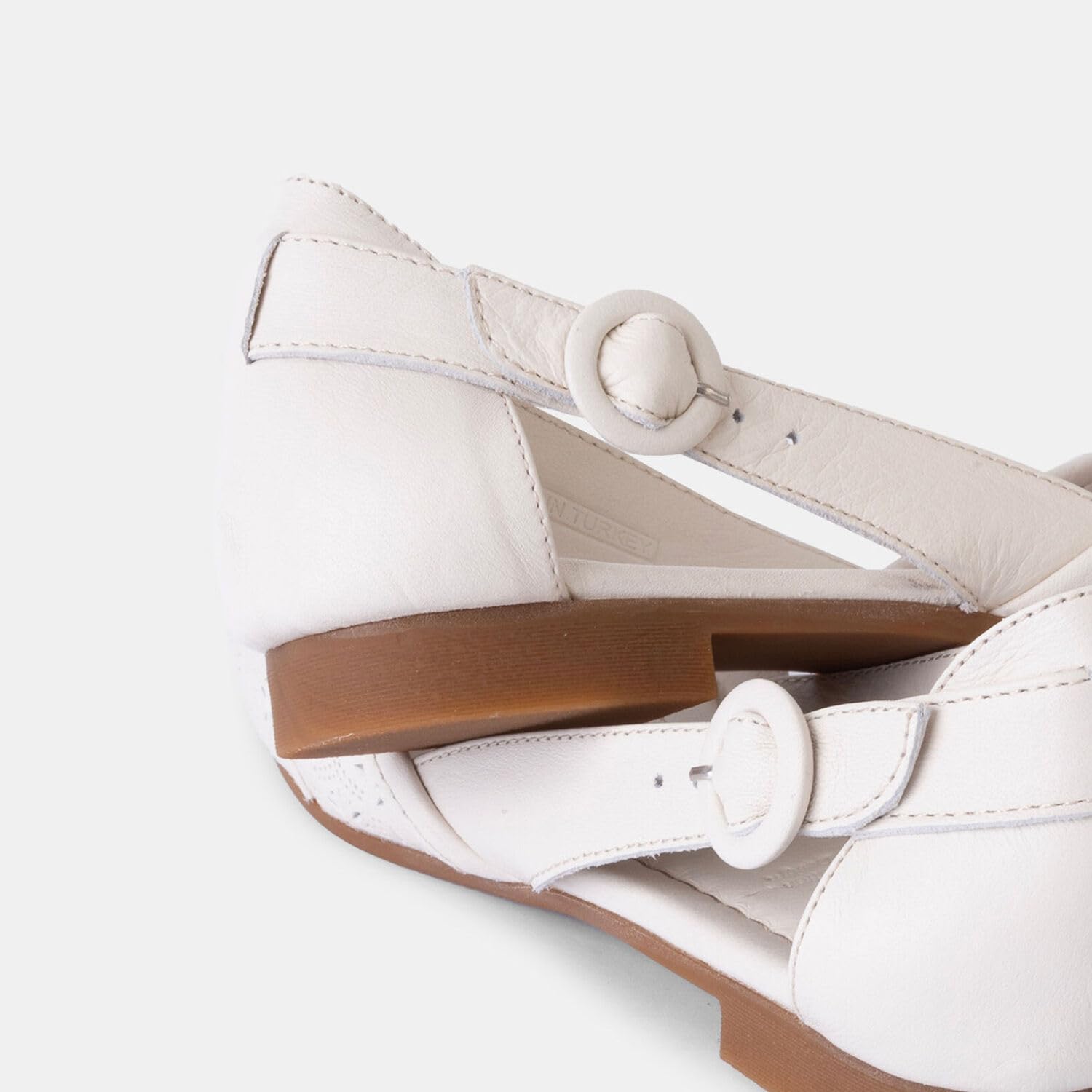 Bata Ballerines cuir femme confort élégantes