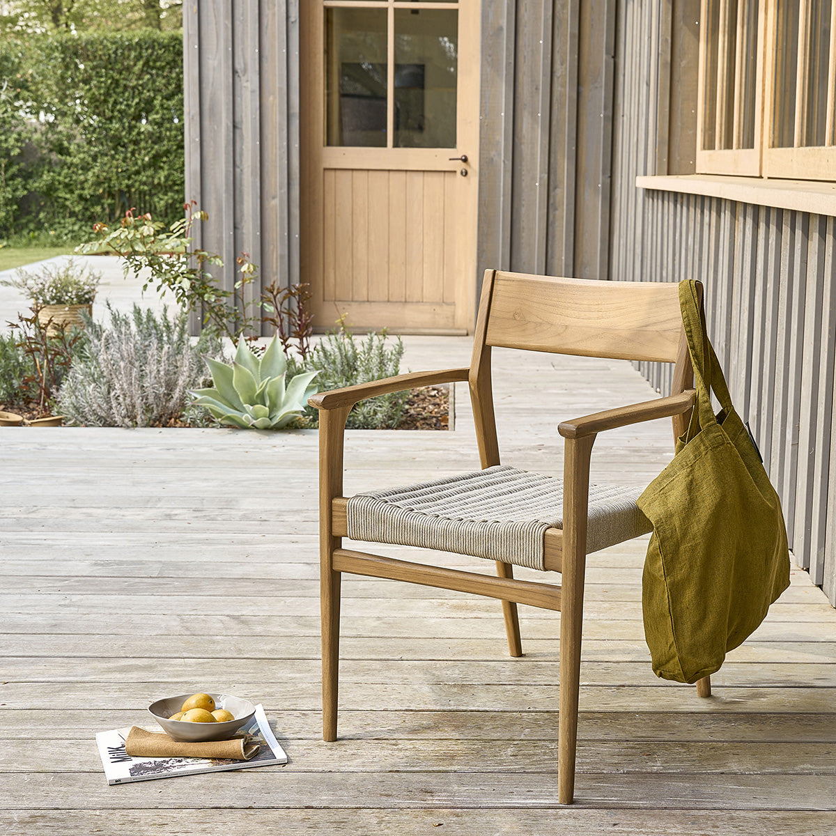 Berah Getah Livie fauteuil jardin teck cordage beige empilable
