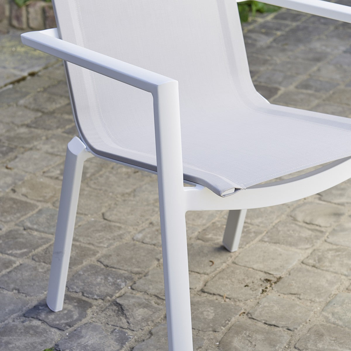 Berah Getah Tulum Fauteuil jardin alu blanc textilène gris