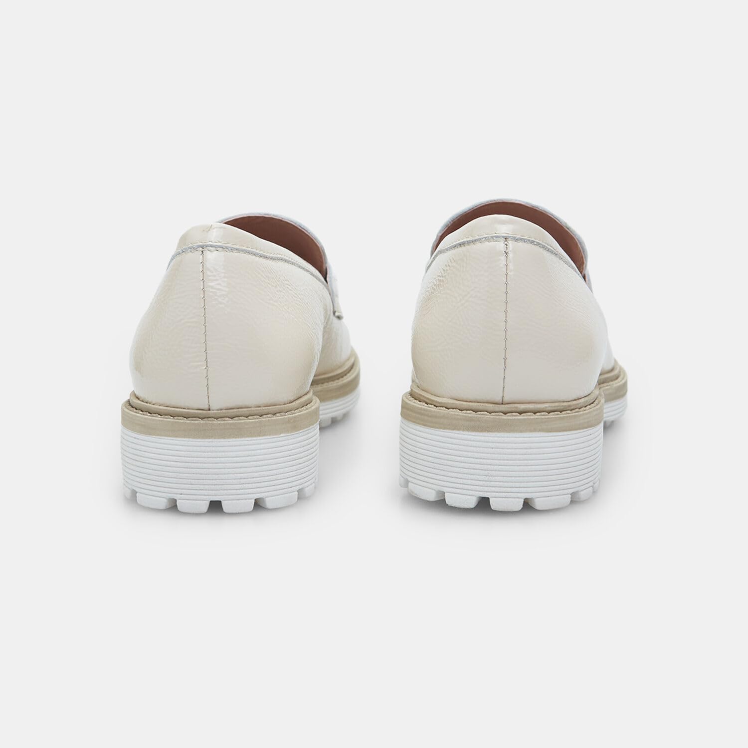 Bata mocassins vernis femme 37 EU semelle track