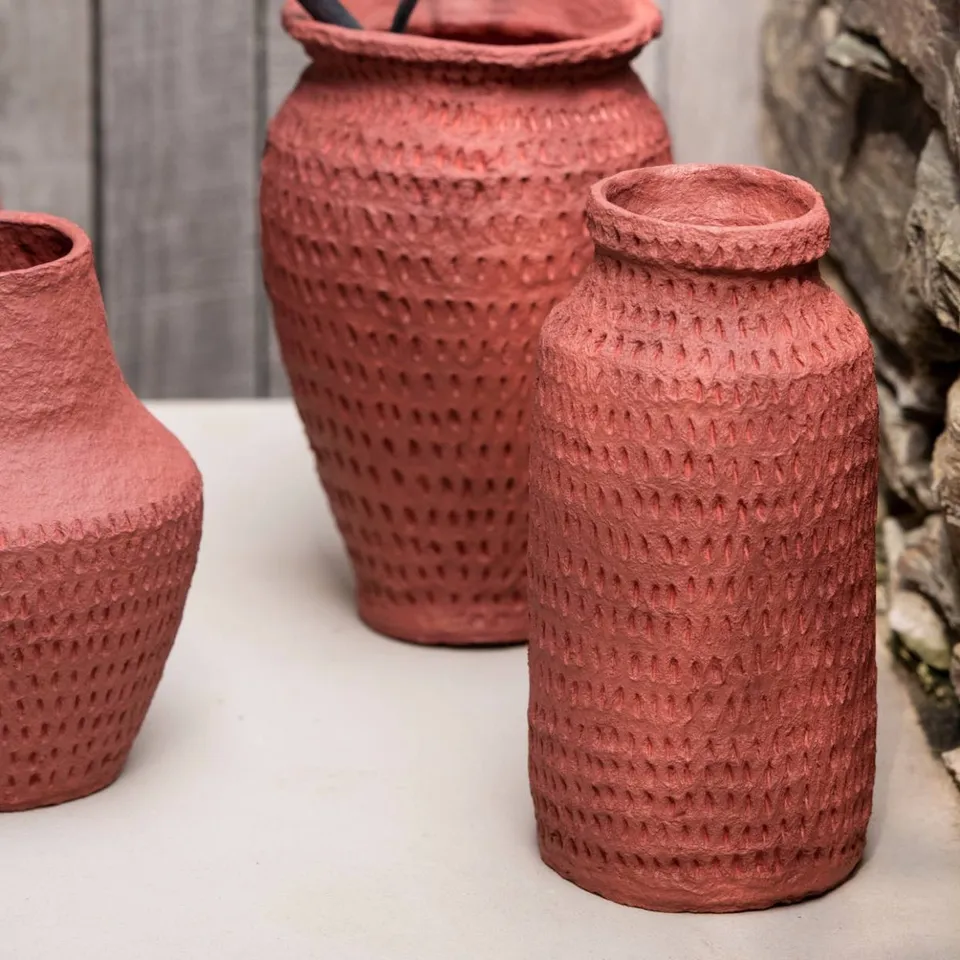 Andrea House vase bouteille papier mâché rouge