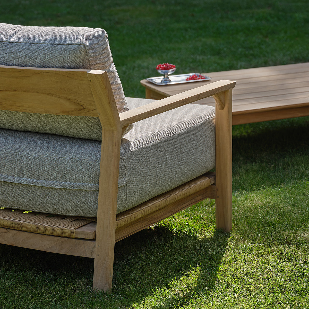 Berah Getah Piana fauteuil jardin teck coussins gris chiné