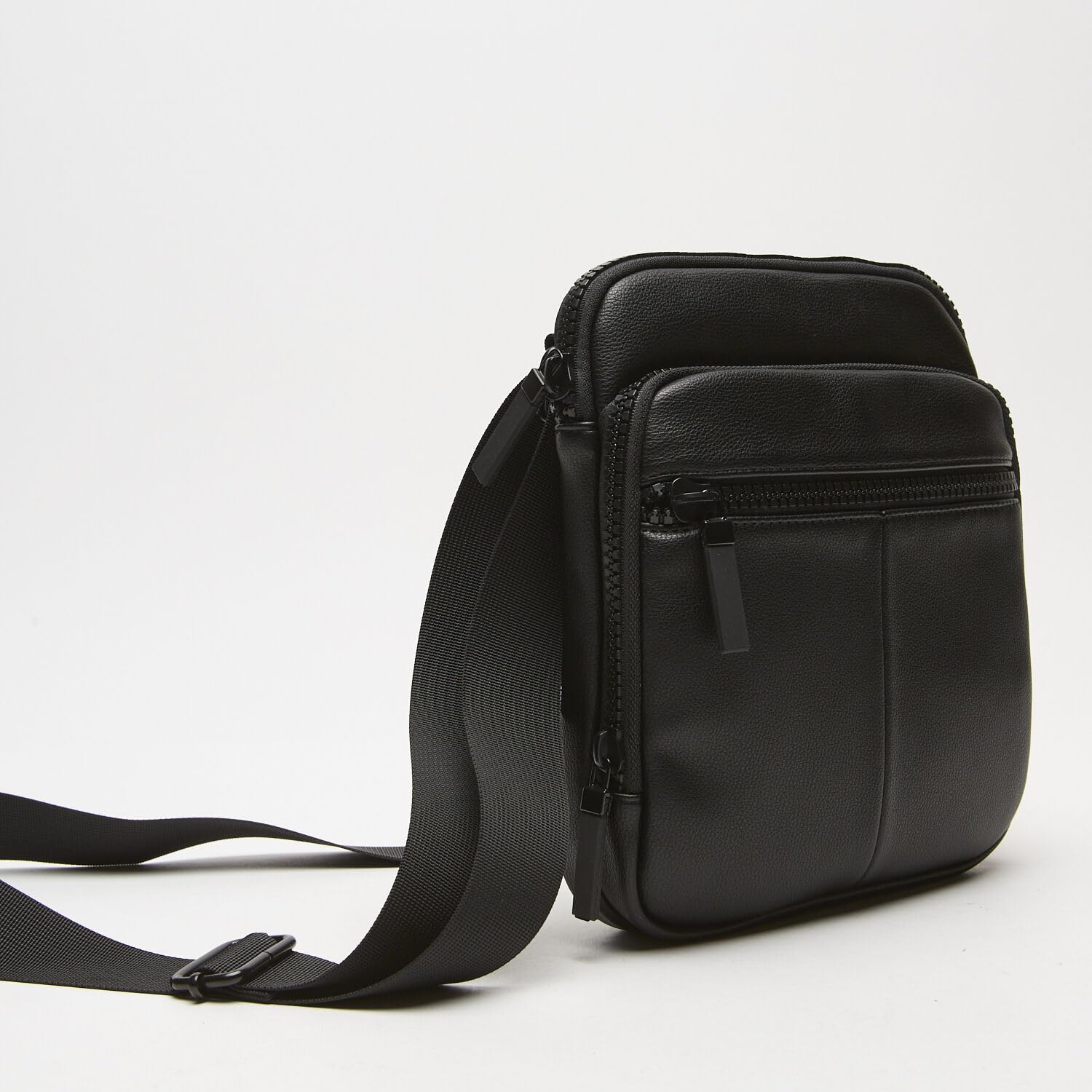 Bata Sac bandoulière femme triple zip