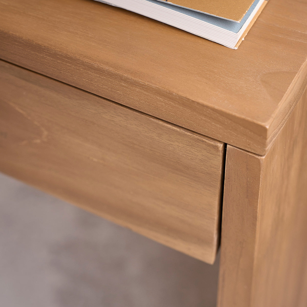 Berah Getah Tristan bureau teck massif 130 cm 2 tiroirs
