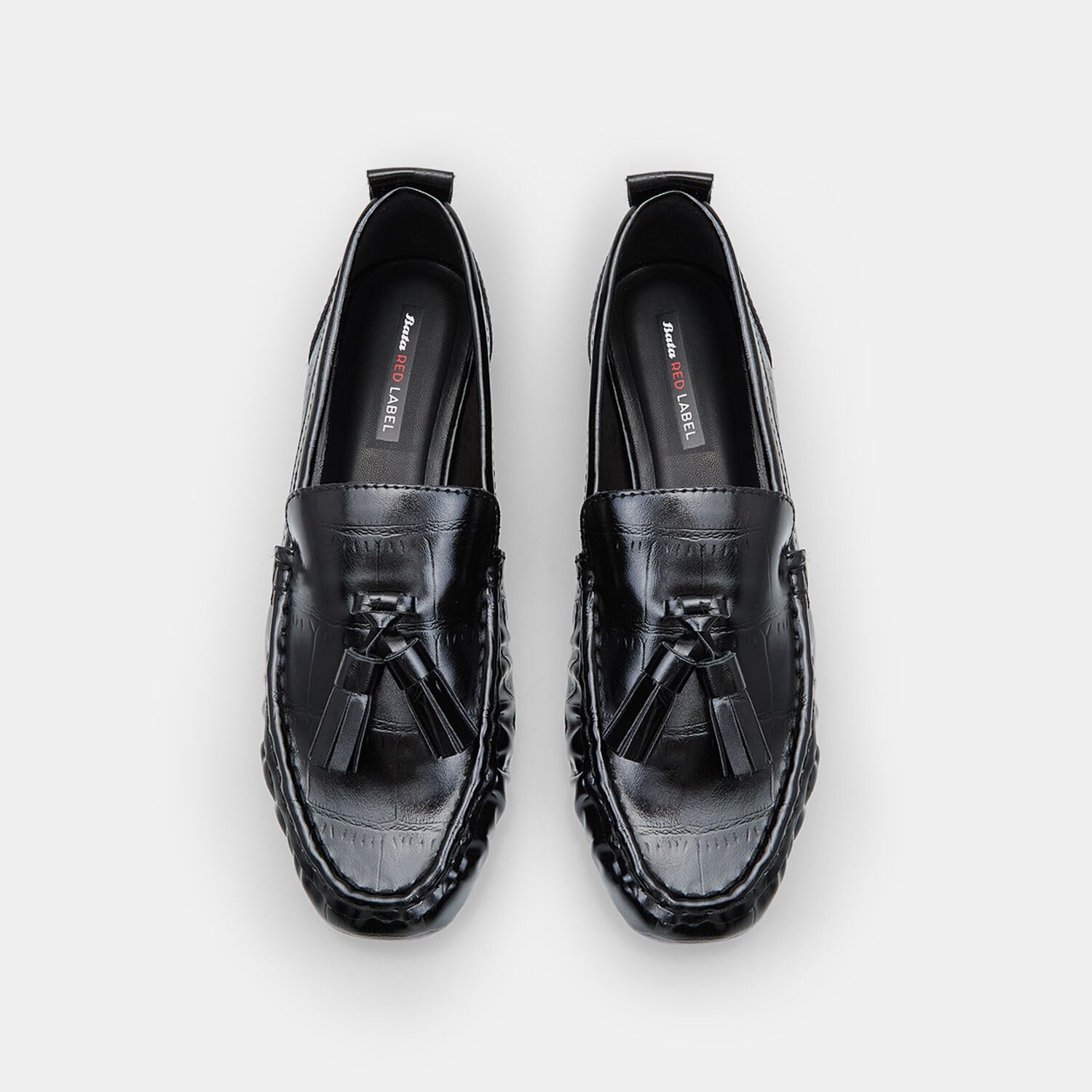 Bata Mocassins femme pompons noirs Red Label